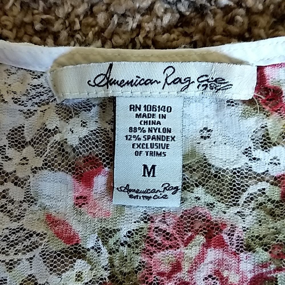🌷 American Rag Top - Picture 3 of 4